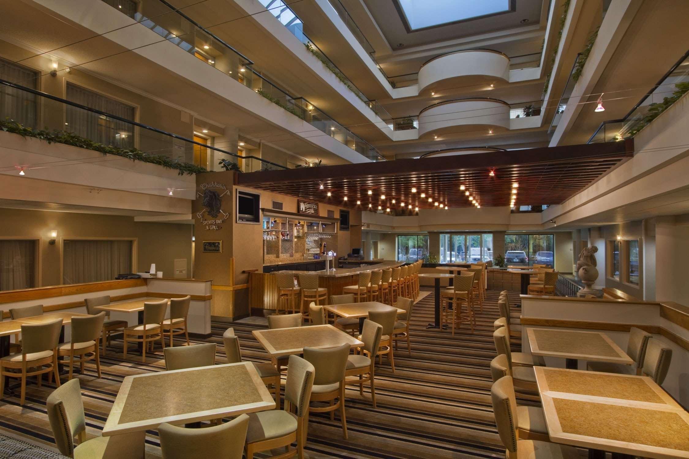 Embassy Suites By Hilton Lexington Green Restaurant photo