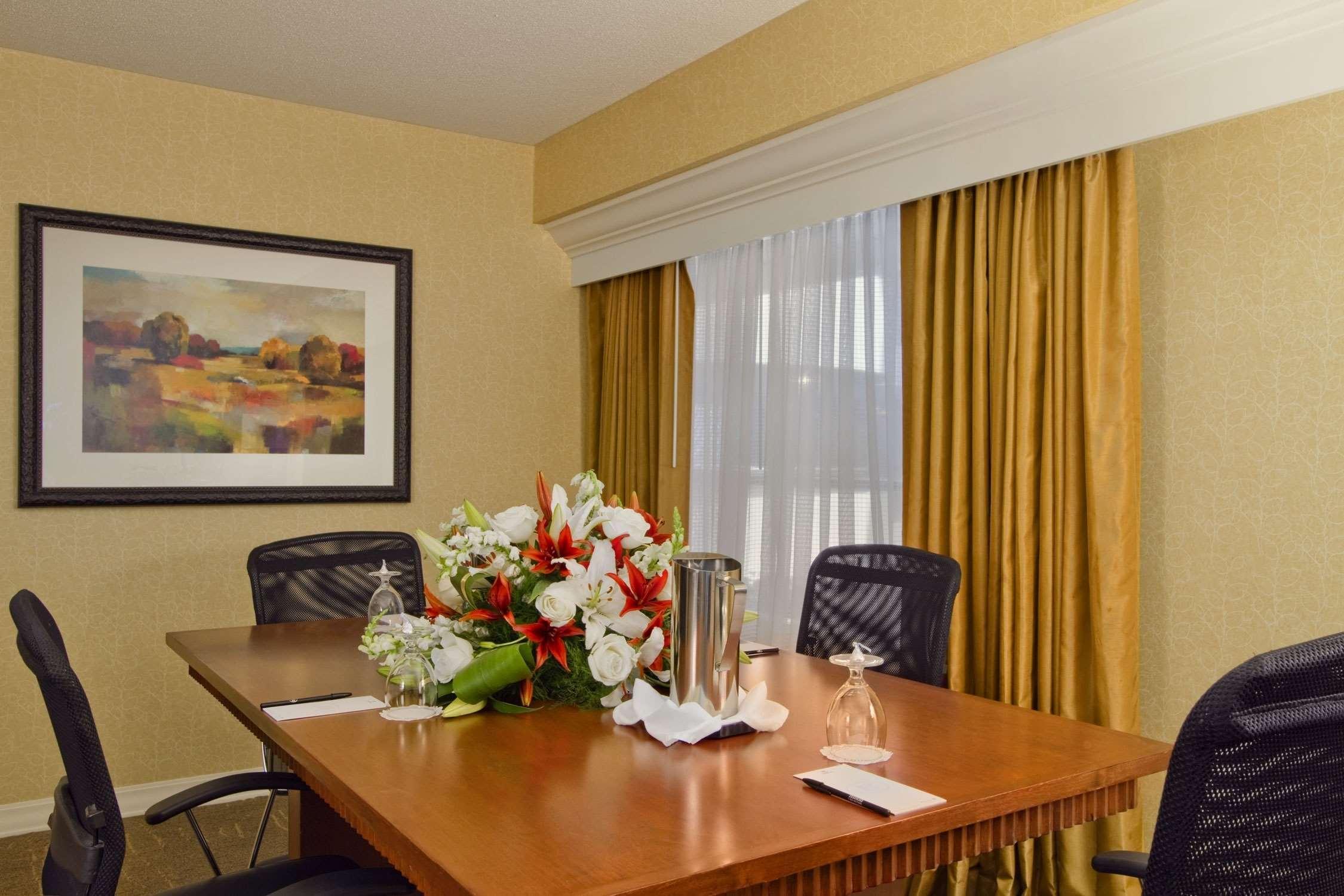 Embassy Suites By Hilton Lexington Green Business photo