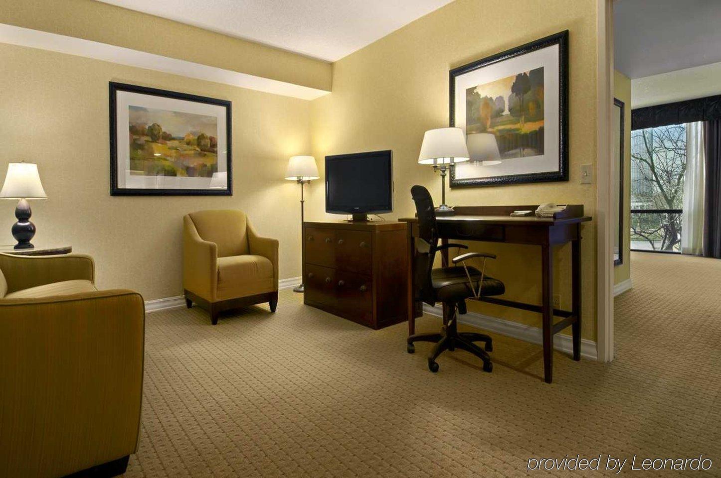 Embassy Suites By Hilton Lexington Green Room photo