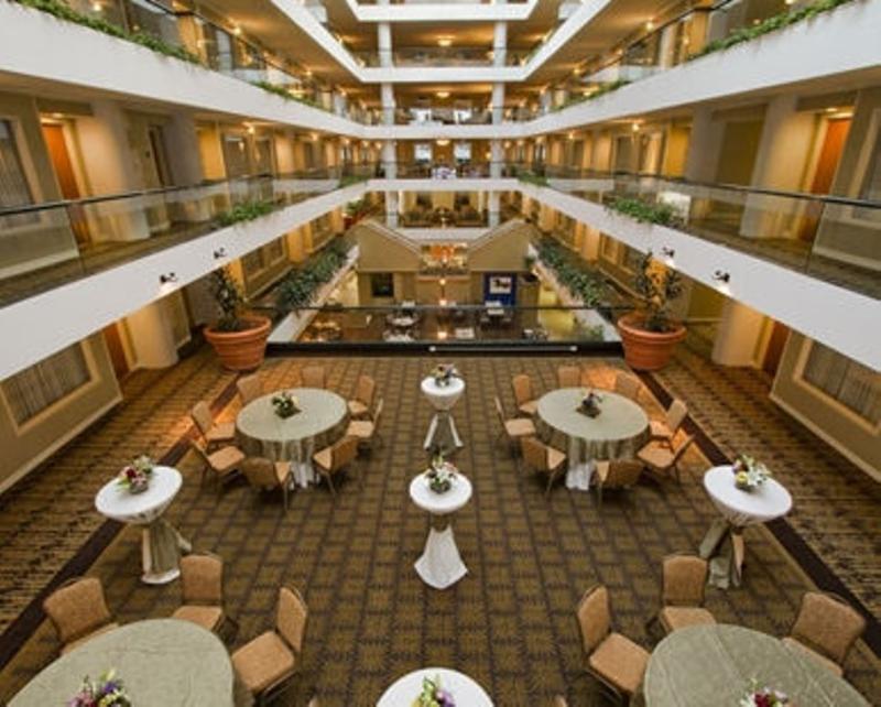 Embassy Suites By Hilton Lexington Green Exterior photo
