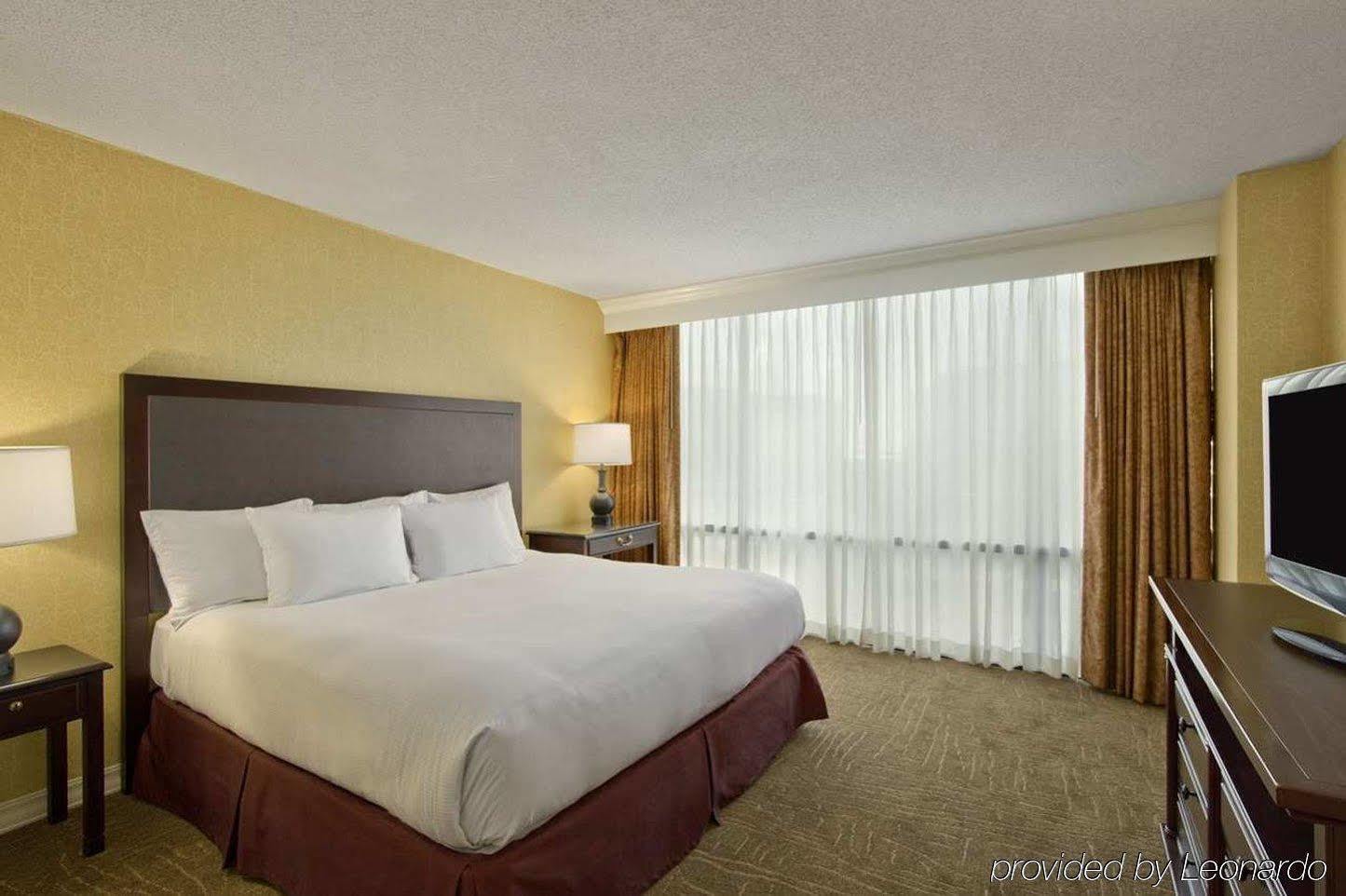 Embassy Suites By Hilton Lexington Green Exterior photo